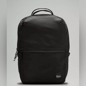 Lululemon Double Zip Backpack 22L Black/Traverse Grey